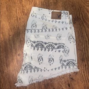 American Eagle high waisted shorts